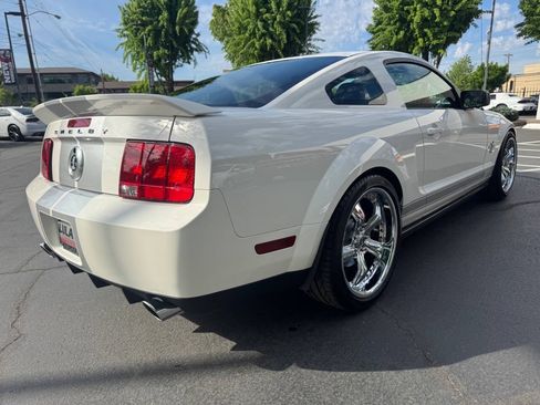 Used 2007 Ford Mustang Shelby GT500 RWD image 5