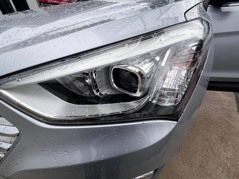 Used 2016 Hyundai Santa Fe SE FWD image 19