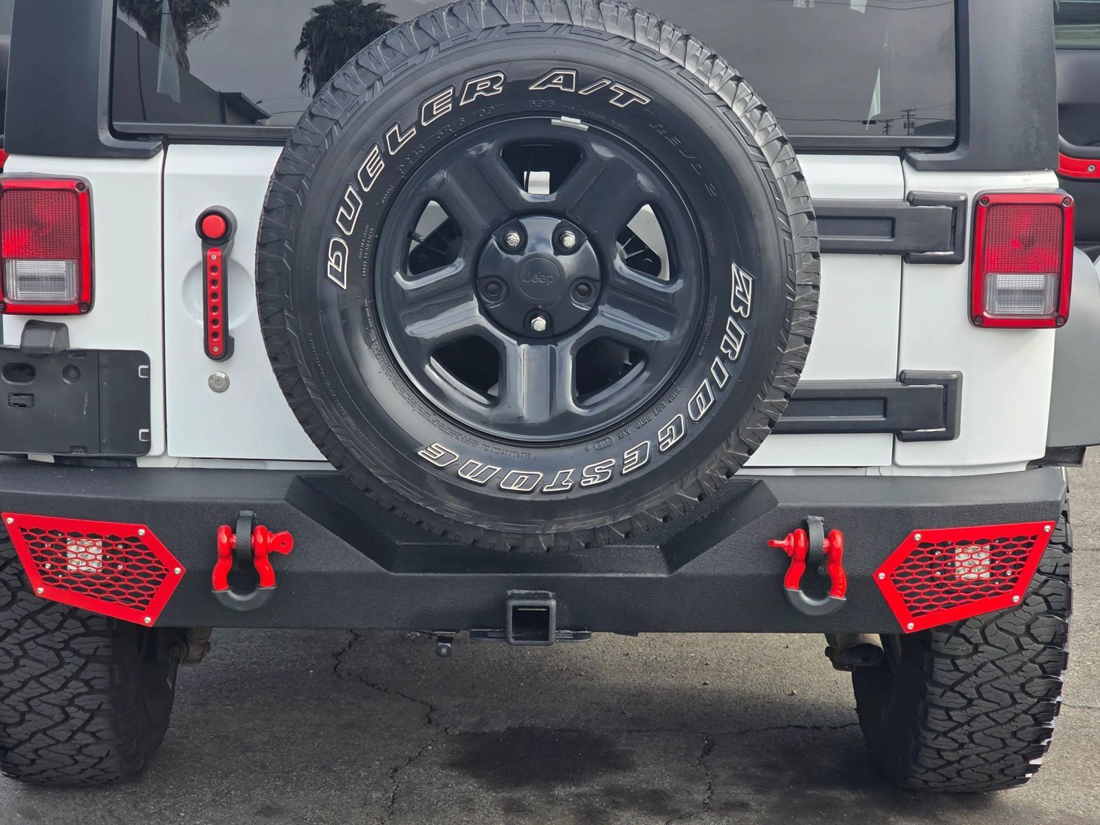 Used 2015 Jeep Wrangler Unlimited Sport w/ Connectivity Group AWD/4WD image 15