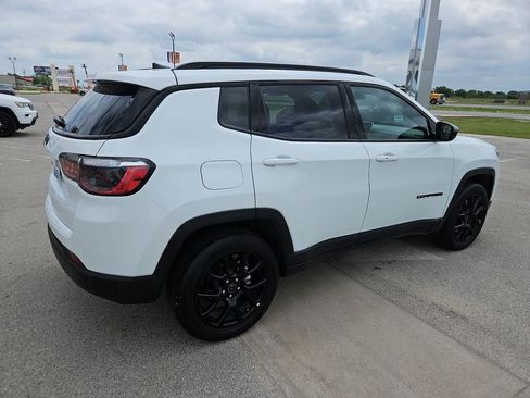 New 2026 Jeep Compass Latitude AWD/4WD image 8