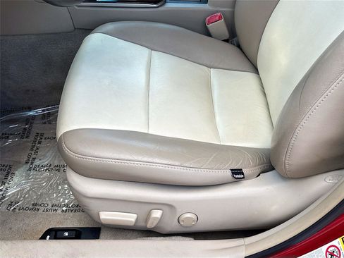 Used 2013 Toyota Camry XLE FWD image 18