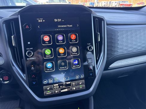 Used 2025 Subaru Forester Limited image 15