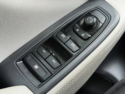 Used 2024 Subaru Forester Premium AWD/4WD image 21