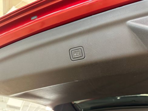 Used 2023 Chevrolet Tahoe Z71 w/ Luxury Package image 47