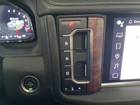 Used 2023 GMC Yukon Denali Ultimate image 14