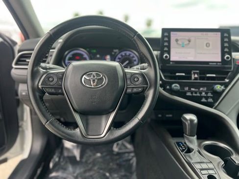 Used 2022 Toyota Camry XSE image 13