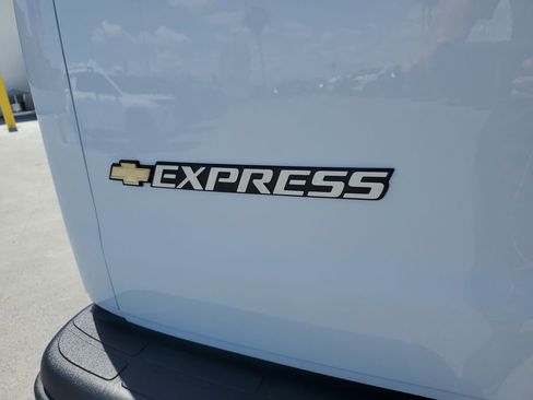 New 2026 Chevrolet Express 2500 w/ Driver Convenience Package image 8