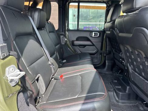 Used 2022 Jeep Wrangler Unlimited Rubicon AWD/4WD image 8