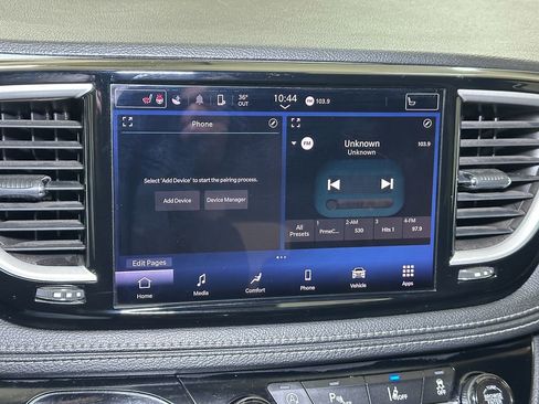 Certified 2022 Chrysler Pacifica Touring-L w/ S Appearance Package image 40