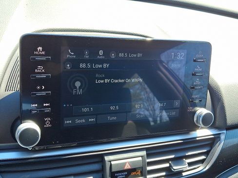 Used 2022 Honda Accord Sport image 16