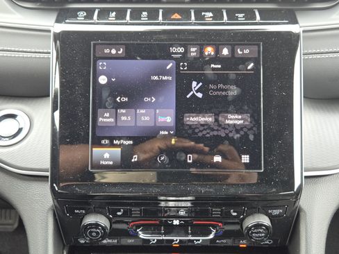 New 2025 Jeep Grand Cherokee L Altitude image 13