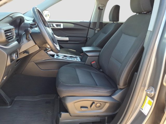 Used 2023 Ford Explorer XLT AWD/4WD image 18