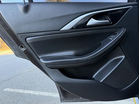 Used 2018 INFINITI QX30 Premium w/ Navigation Package image 45