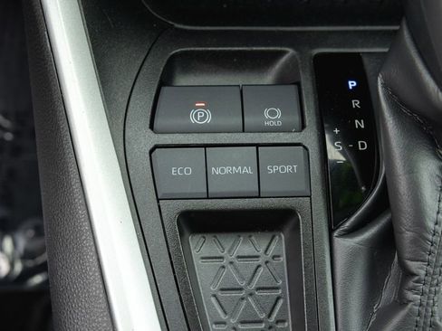 Certified 2023 Toyota RAV4 XLE w/ Convenience Package FWD image 20