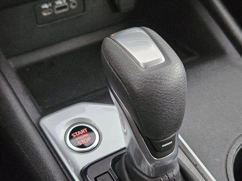 Used 2025 Nissan Altima 2.5 SV image 13