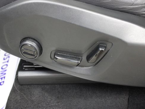 Used 2022 Volvo XC90 T5 Momentum FWD image 21