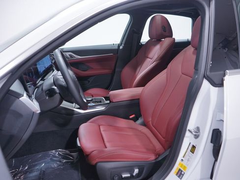 Used 2023 BMW i4 eDrive40 RWD image 7