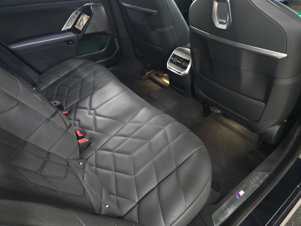 Certified 2023 BMW 760i xDrive AWD/4WD image 16