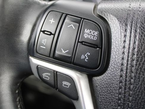 Used 2015 Toyota Highlander XLE image 30