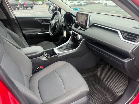 Used 2025 Toyota RAV4 LE AWD/4WD image 23