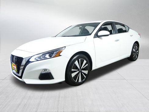 Used 2022 Nissan Altima 2.5 SV image 3