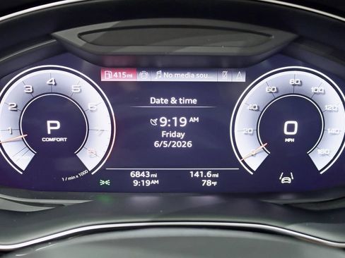 Used 2025 Audi Q8 Prestige AWD/4WD image 18