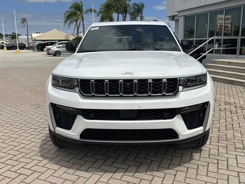New 2026 Jeep Grand Cherokee L Limited AWD/4WD image 4