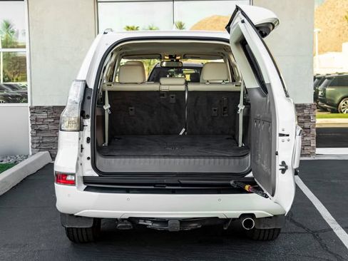 Used 2019 Lexus GX 460 Premium w/ Premium Package AWD/4WD image 28