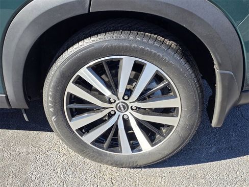 Used 2024 Nissan Pathfinder Platinum w/ Cargo Package image 8