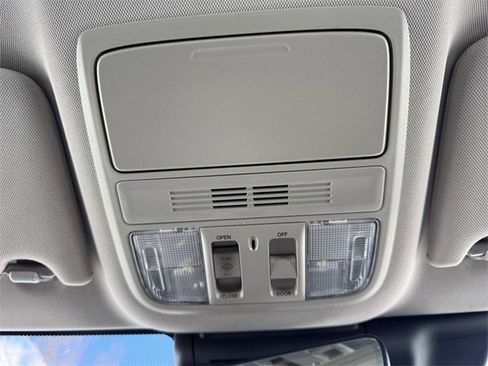 Used 2019 Honda Accord EX-L image 32