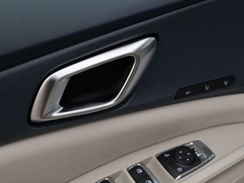 New 2026 Kia Carnival EX FWD image 18