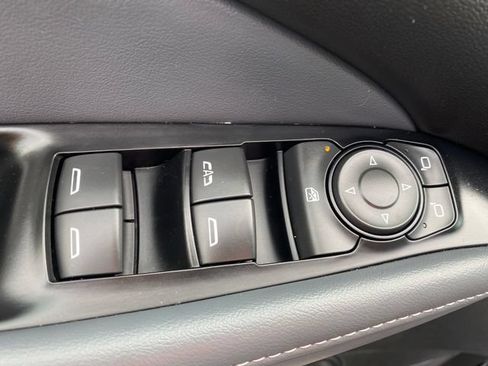 Used 2024 Buick Enclave Essence w/ Sport Touring Edition FWD image 22
