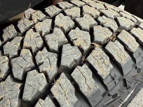 Used 2020 Chevrolet Silverado 2500 LTZ w/ LTZ Convenience Package image 16