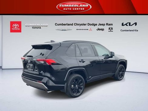 Used 2023 Toyota RAV4 SE w/ SE Grade Weather Package image 7