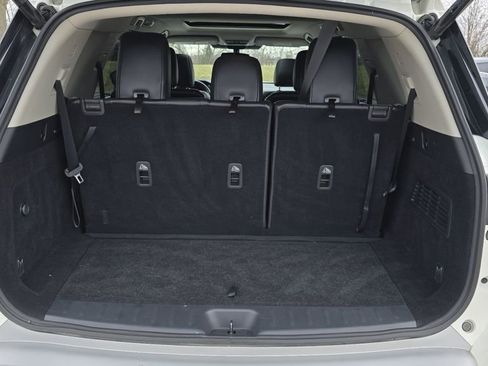 Used 2022 Nissan Pathfinder SL w/ SL Premium Package image 22