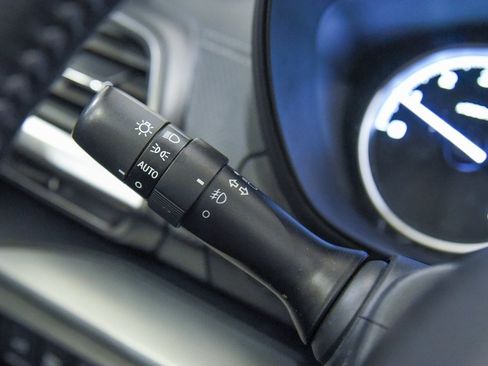 Used 2020 Subaru Forester Limited image 22