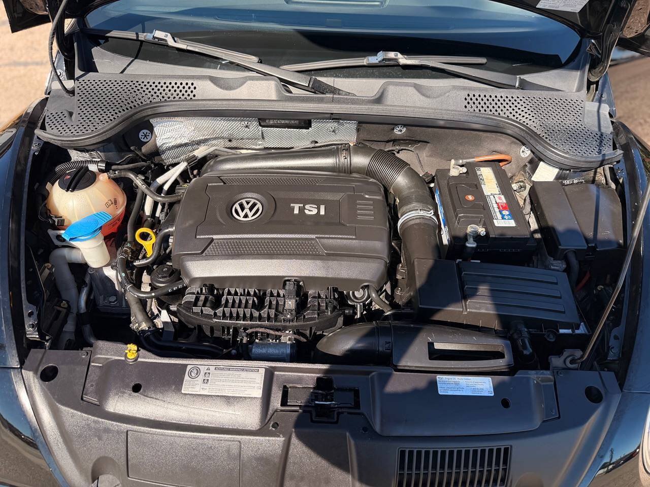 Used 2014 Volkswagen Beetle 1.8T FWD image 29