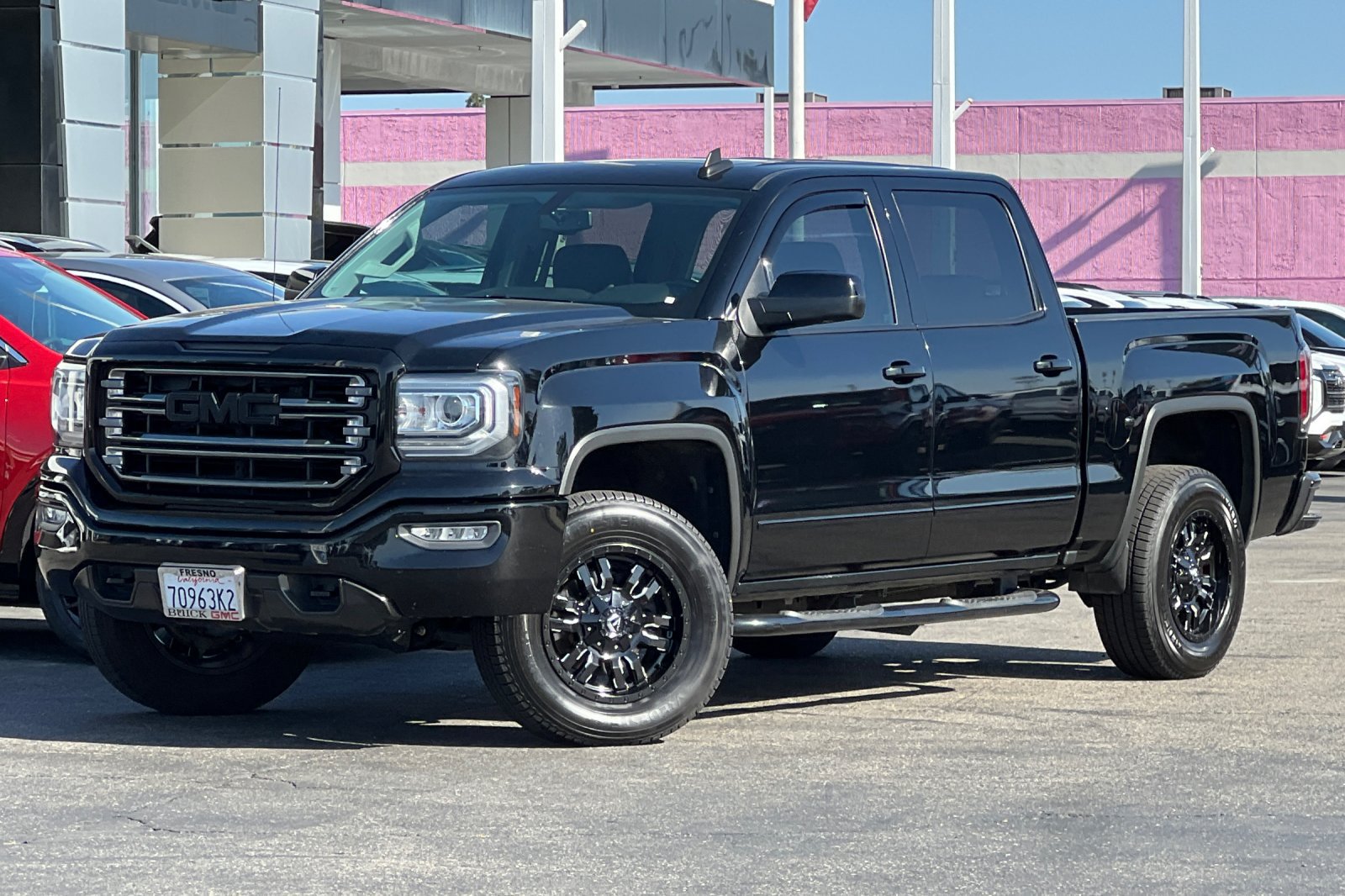 Used 2018 GMC Sierra 1500 SLT w/ All Terrain Package AWD/4WD image 9