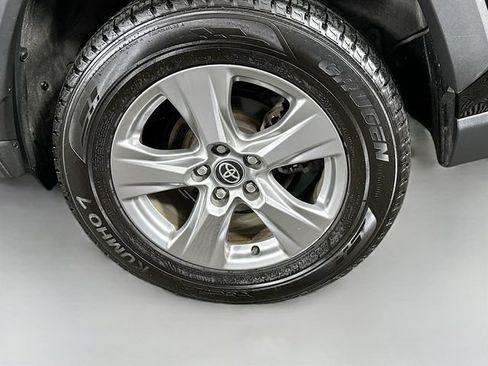Used 2024 Toyota RAV4 XLE w/ Convenience Package AWD/4WD image 29
