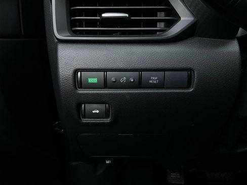 Used 2025 Nissan Sentra S image 20