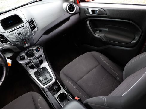 Used 2014 Ford Fiesta SE FWD image 21