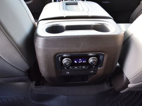 Used 2022 Chevrolet Tahoe LT w/ Luxury Package image 30