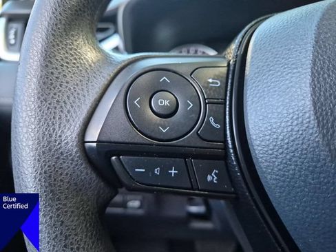 Used 2020 Toyota RAV4 XLE w/ Convenience Package FWD image 18