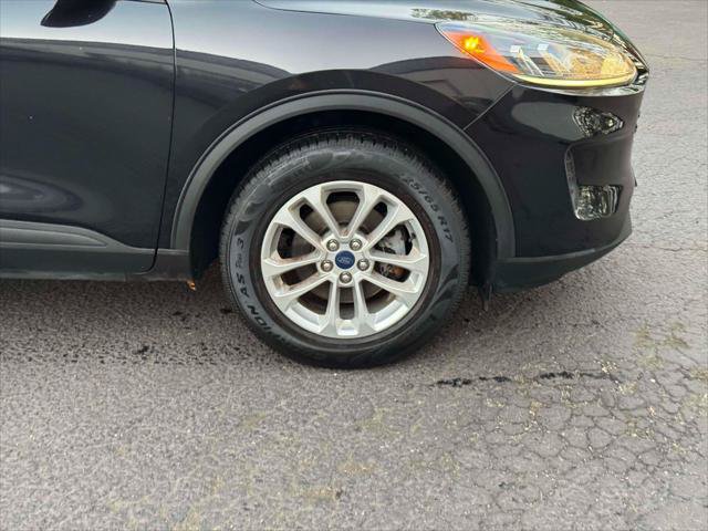Used 2020 Ford Escape SE AWD/4WD image 9
