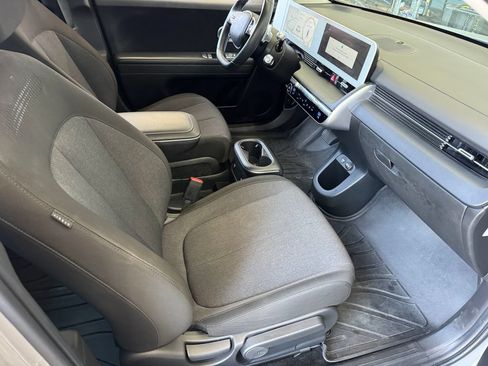 Used 2024 Hyundai Ioniq 5 SE RWD image 4