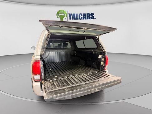 Used 2019 Toyota Tacoma SR w/ SR Convenience Package AWD/4WD image 11