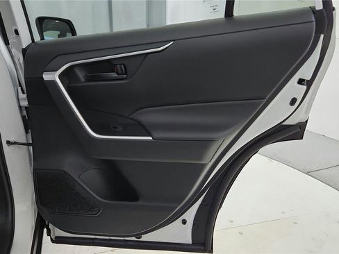 Used 2023 Toyota RAV4 LE image 19