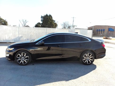 Used 2022 Chevrolet Malibu RS image 2