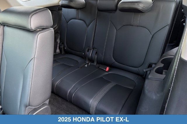 Certified 2025 Honda Pilot EX-L image 18