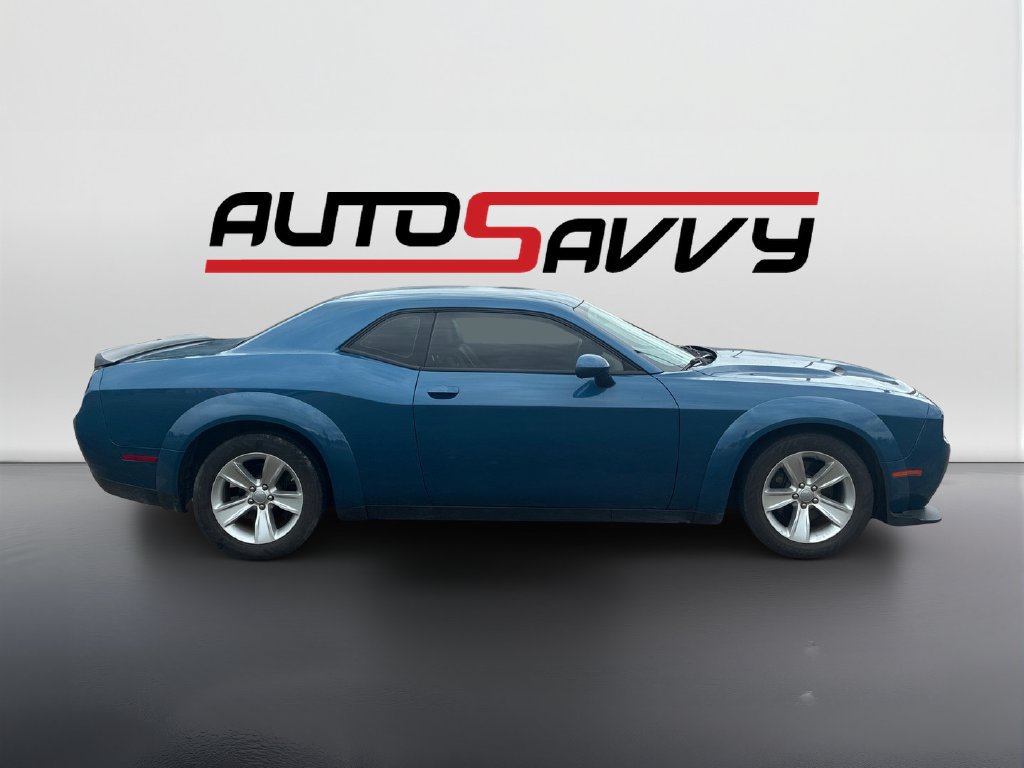 Used 2023 Dodge Challenger SXT RWD image 4